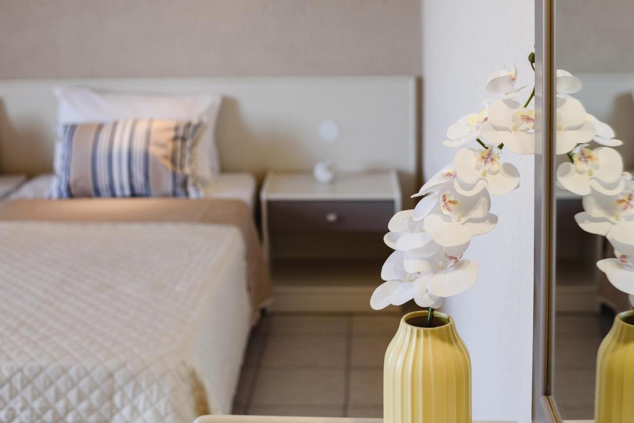 Eugenia Studios & Apartments Ialysos  Extérieur photo