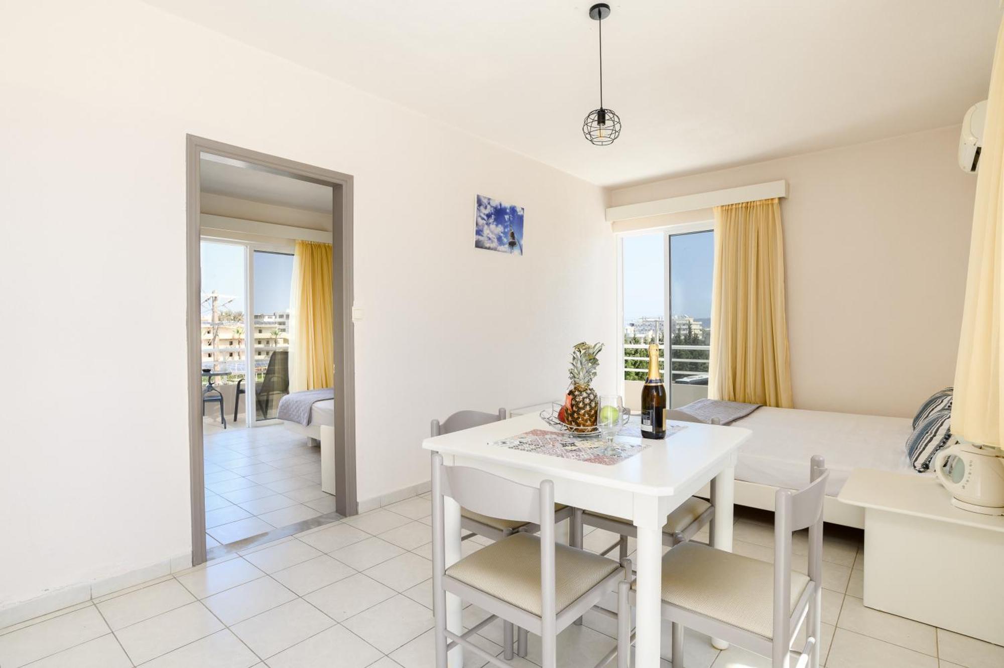 Eugenia Studios & Apartments Ialysos  Extérieur photo